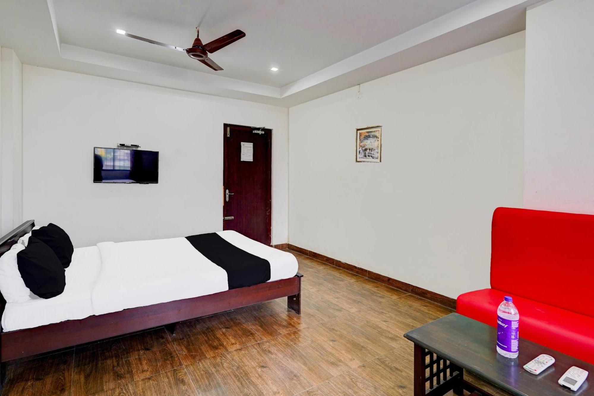 Hotel O Ambur Exterior photo