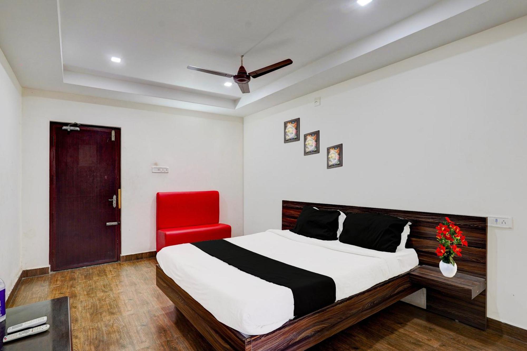 Hotel O Ambur Exterior photo